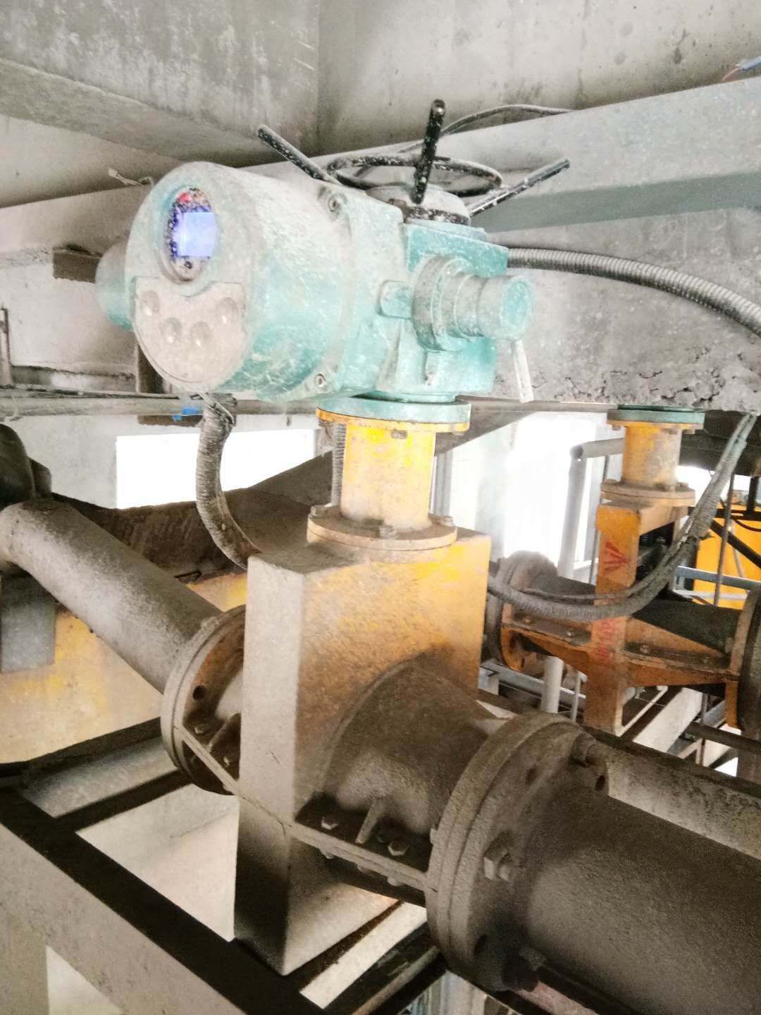 電動管夾閥使用現場